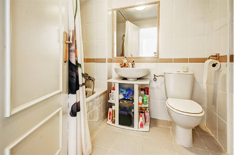 Flot og moderne Lejlighed i Benalmadena til salg bathroom